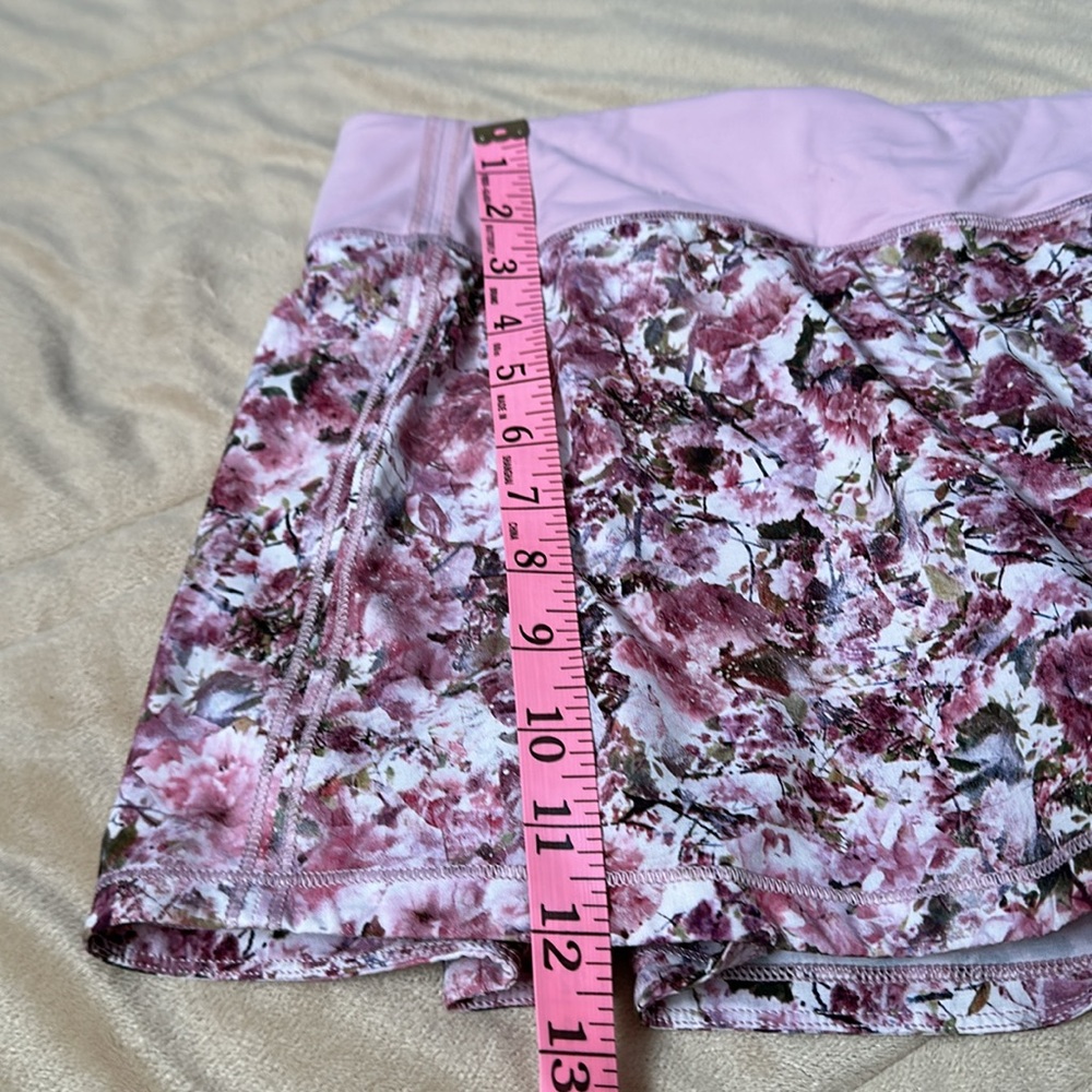 Rare Lululemon skirt / skort